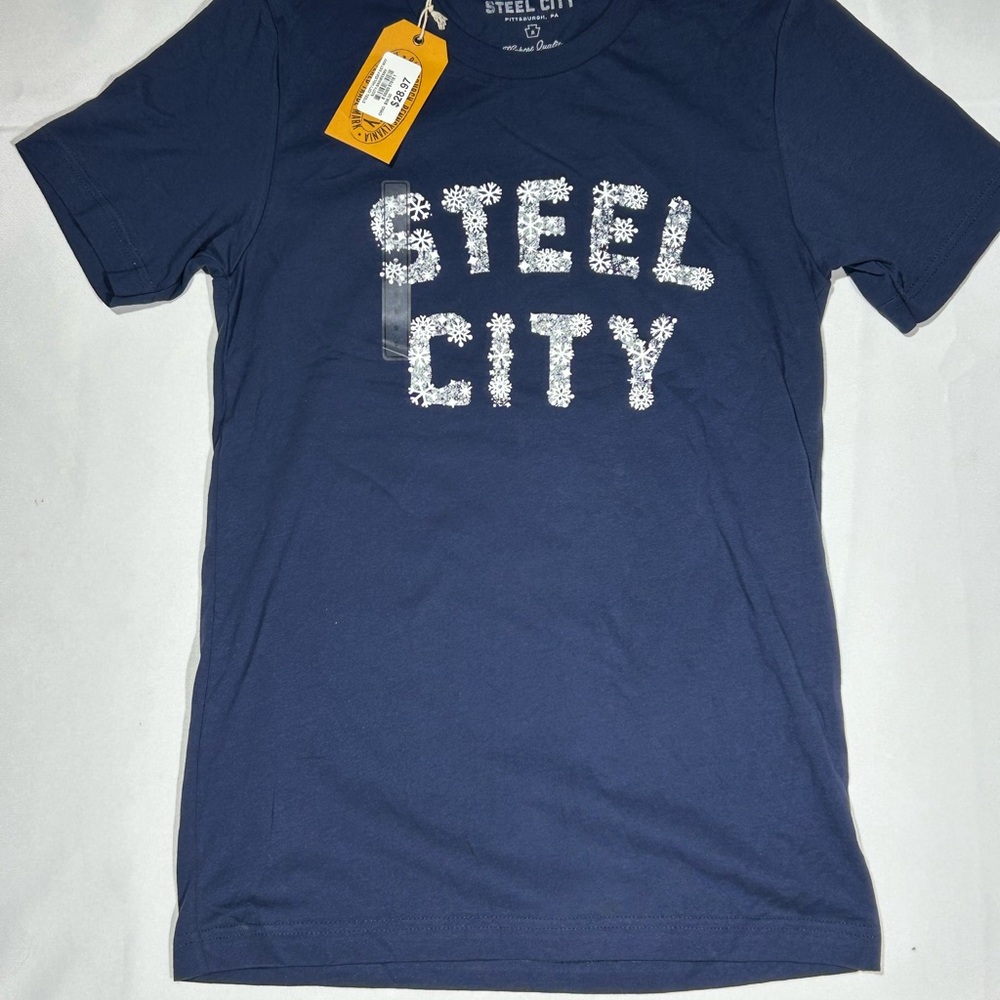 Steel City‎ Snowflake Short Sleeve T-Shirt Size S MSRP $36